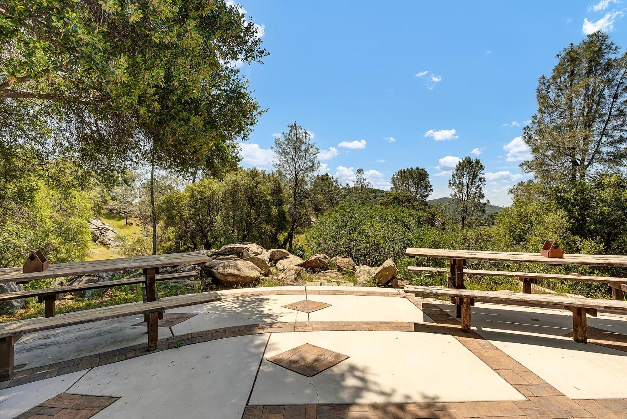 Emerald Ranch Of Yosemite Villa โคสต์โกลด์ ภายนอก รูปภาพ