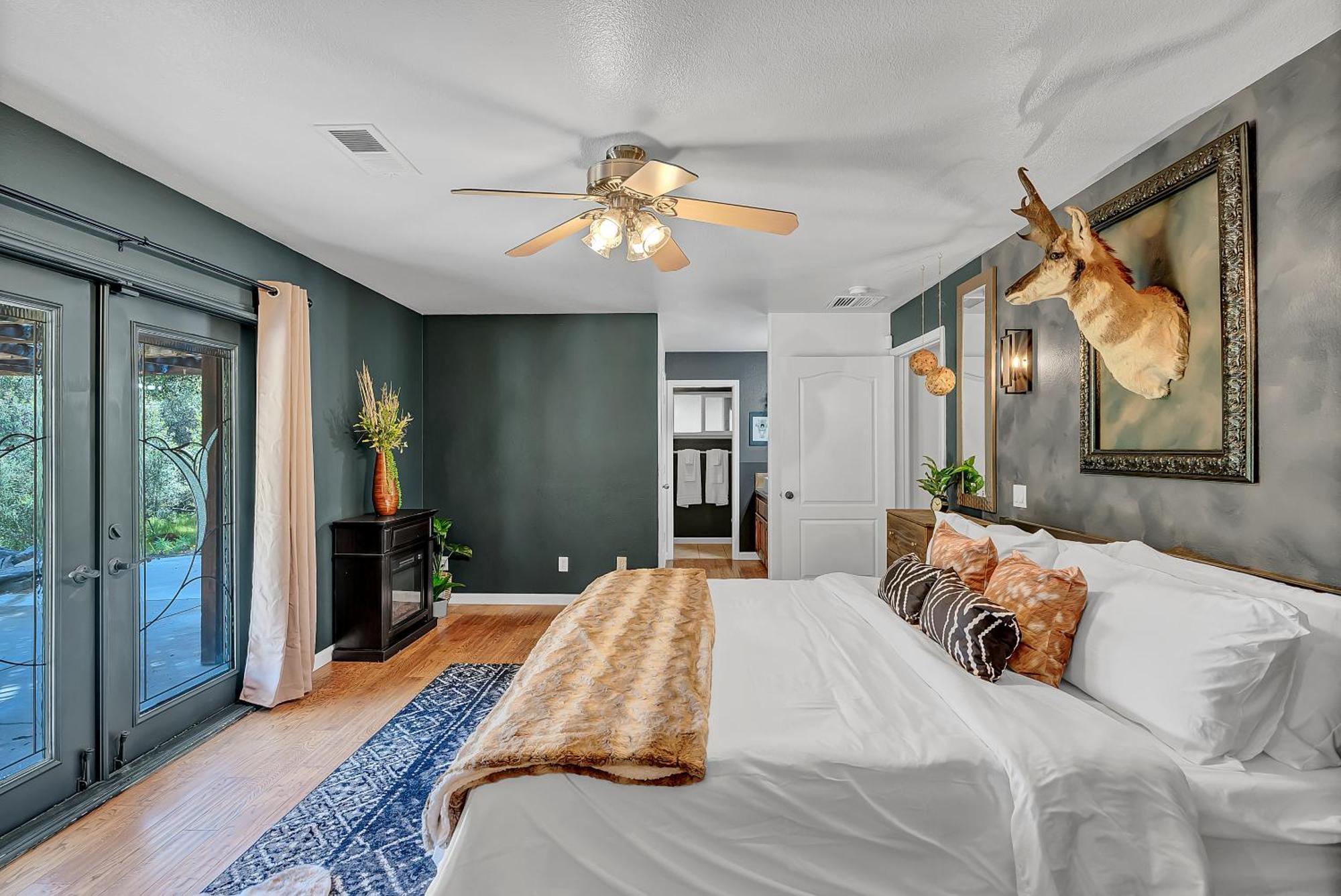 Emerald Ranch Of Yosemite Villa โคสต์โกลด์ ภายนอก รูปภาพ